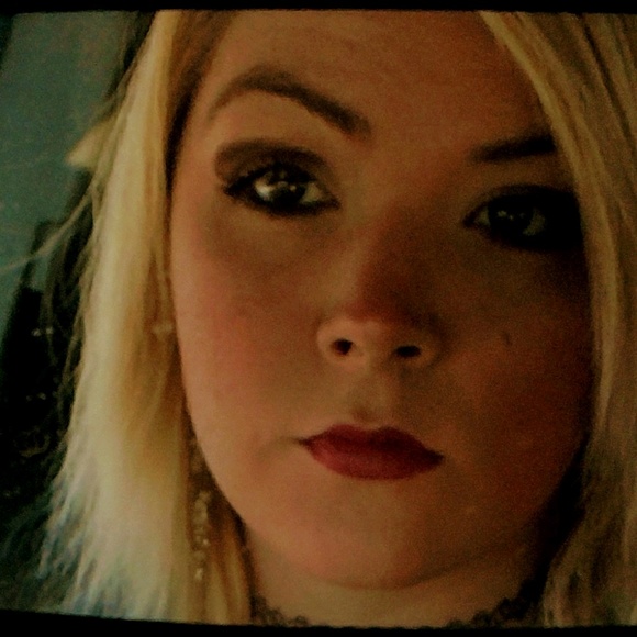 Meet your Posher, Ashley - Picture 1 of 1